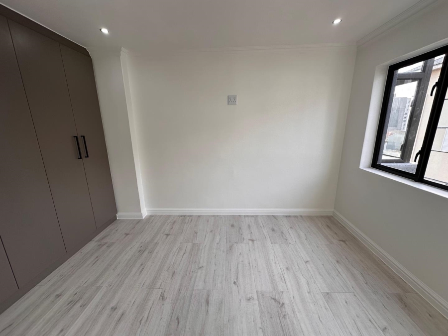 To Let 3 Bedroom Property for Rent in Bantry Bay Western Cape